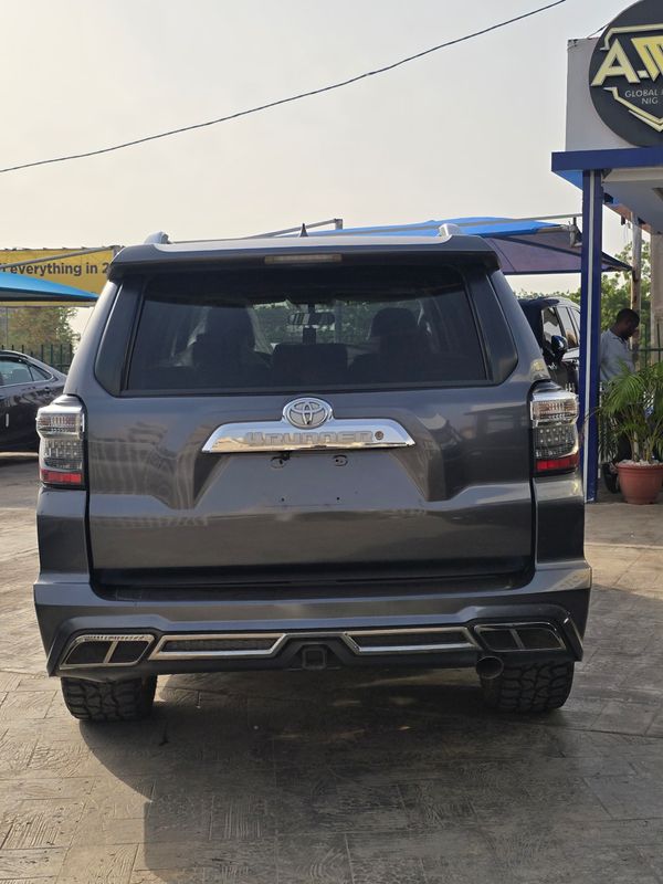 Thumbnail 2 of 2020 TOYOTA 4-Runner